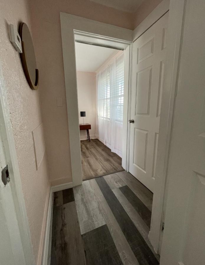 The Blue Wave Suite Unit B St. Petersburg Extérieur photo
