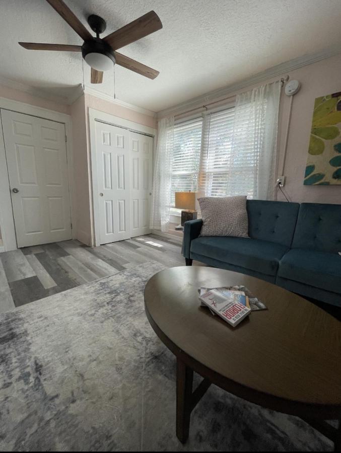 The Blue Wave Suite Unit B St. Petersburg Extérieur photo